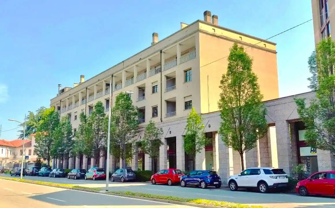 Palazzo - Edificio in vendita a Gallarate