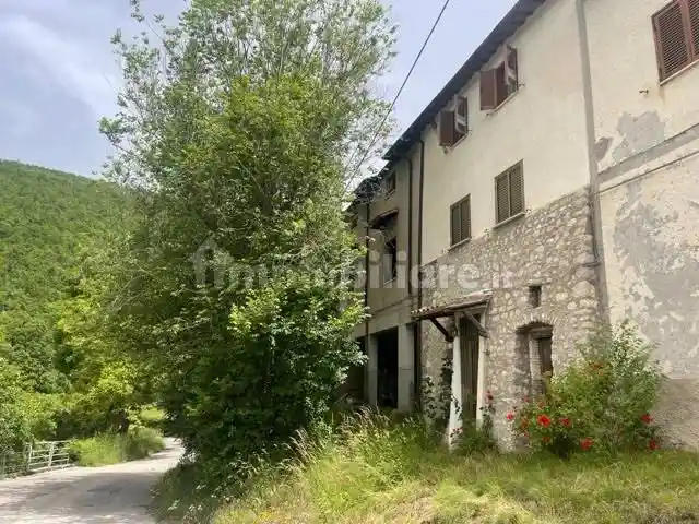 Appartamento in vendita a Leonessa