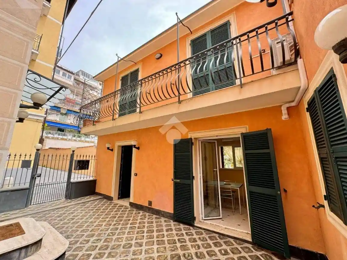Casa indipendente in vendita a Alassio