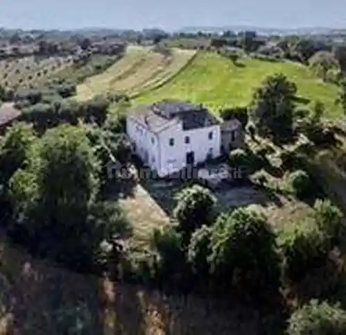 Rustico - Casale in vendita a Castelleone di Suasa