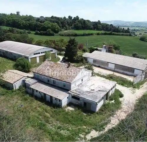 Rustico - Casale in vendita a Osimo