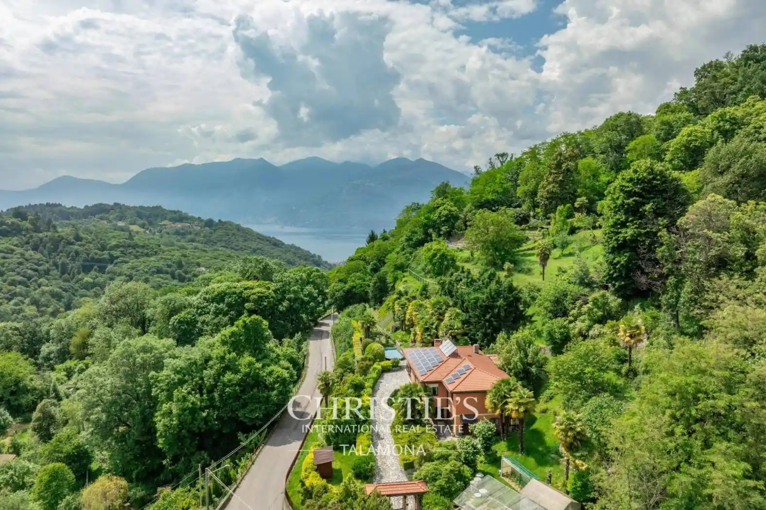 Villa in vendita a Dumenza