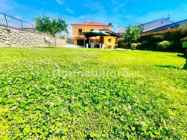 Villa in vendita a Castelnuovo Magra