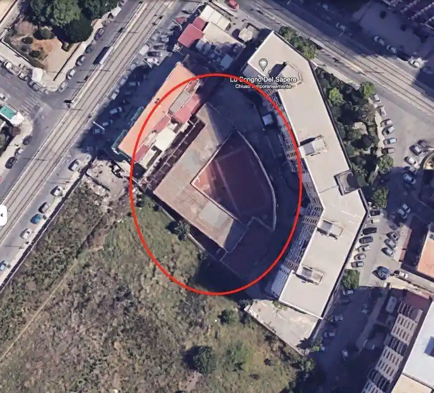 Palazzo - Edificio in vendita a Palermo