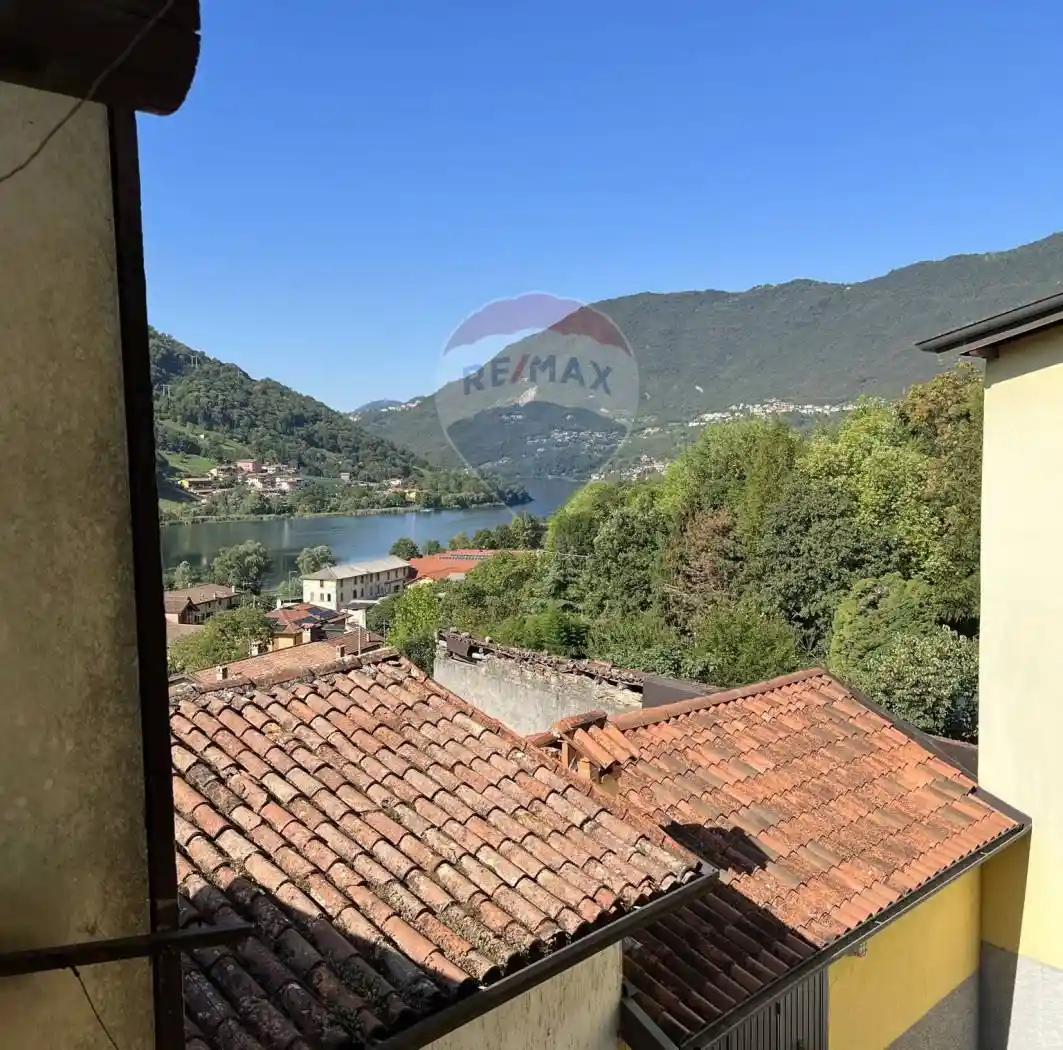 Appartamento in vendita a Endine Gaiano