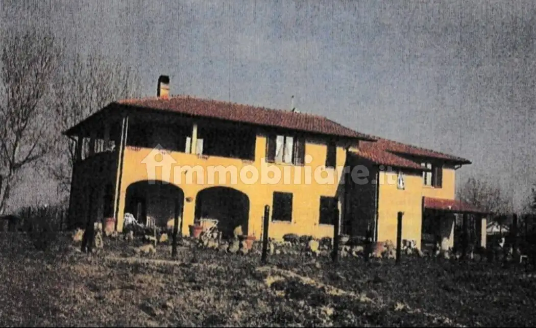 Rustico - Casale in vendita a Siena