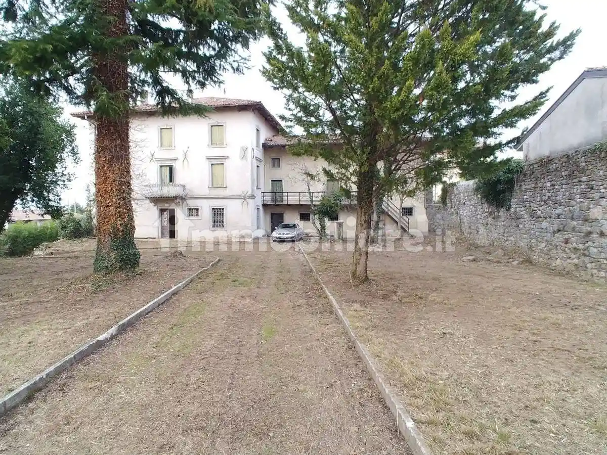 Villa in vendita a Tarcento