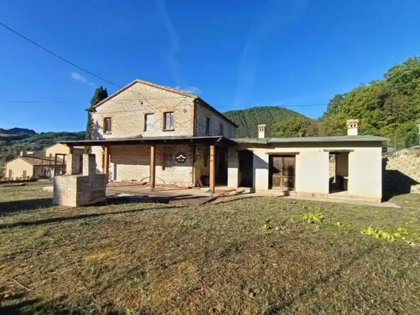 Villa in vendita a Fossombrone