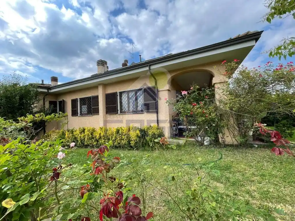 Villa in vendita a Castel San Giovanni