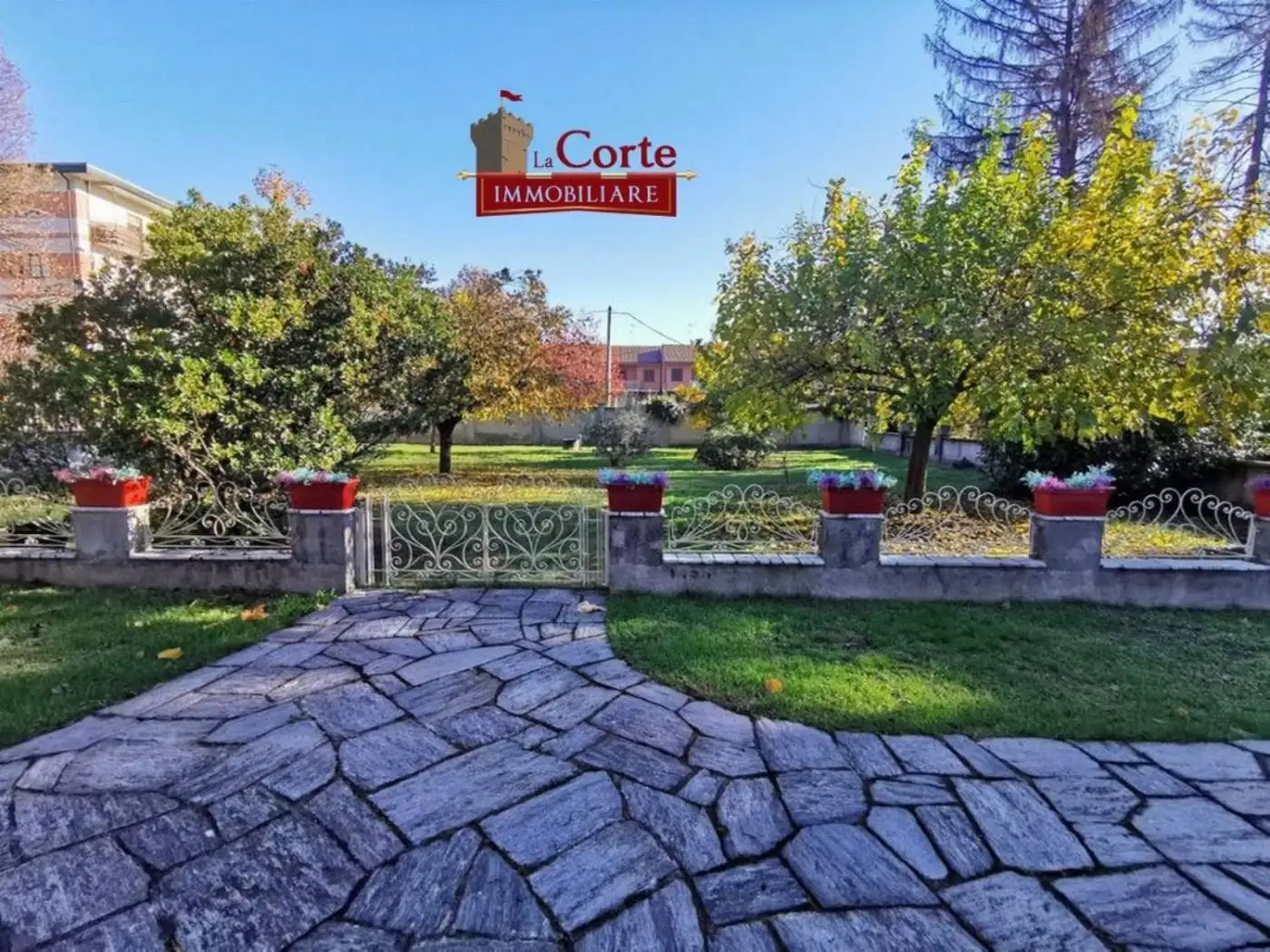 Villa in affitto a Caronno Pertusella