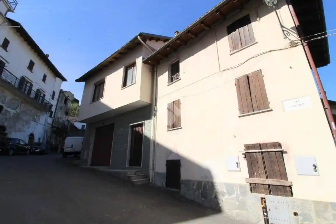 Casa indipendente in vendita a Orsara Bormida