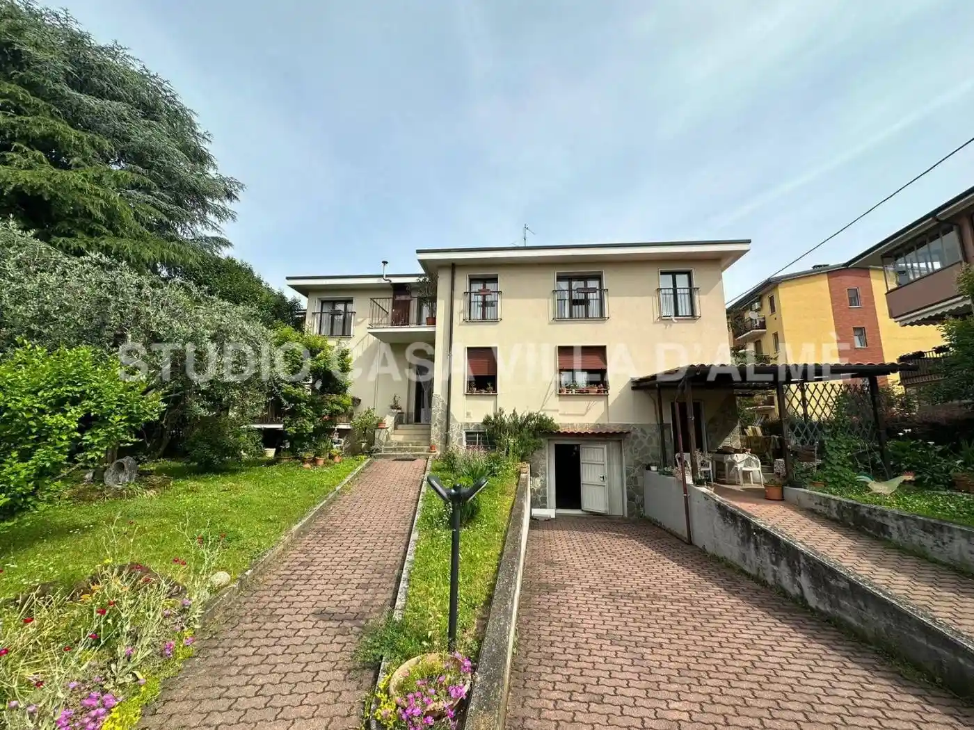 Villa in vendita a Paderno d'Adda