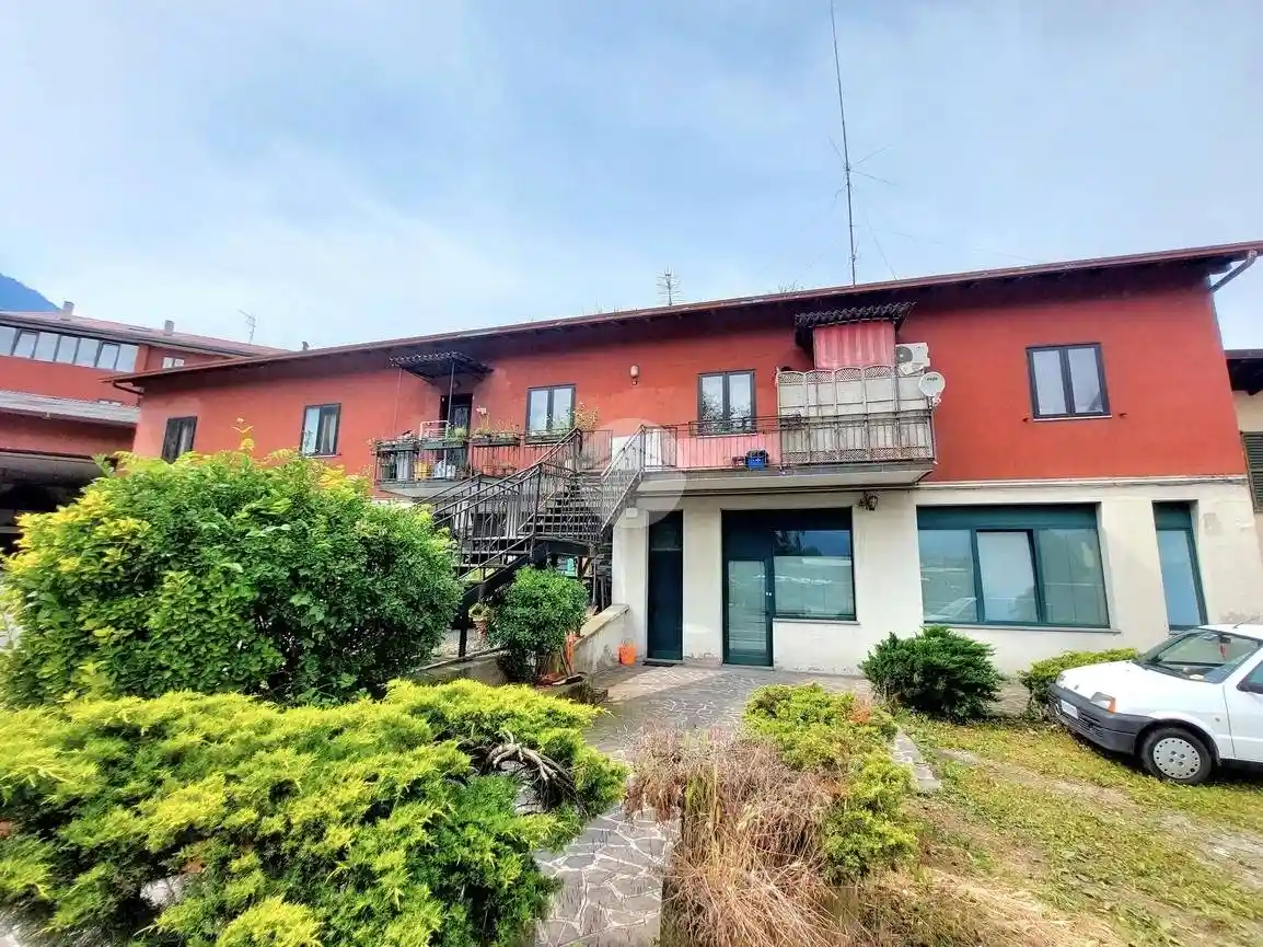 Casa indipendente in vendita a Breno