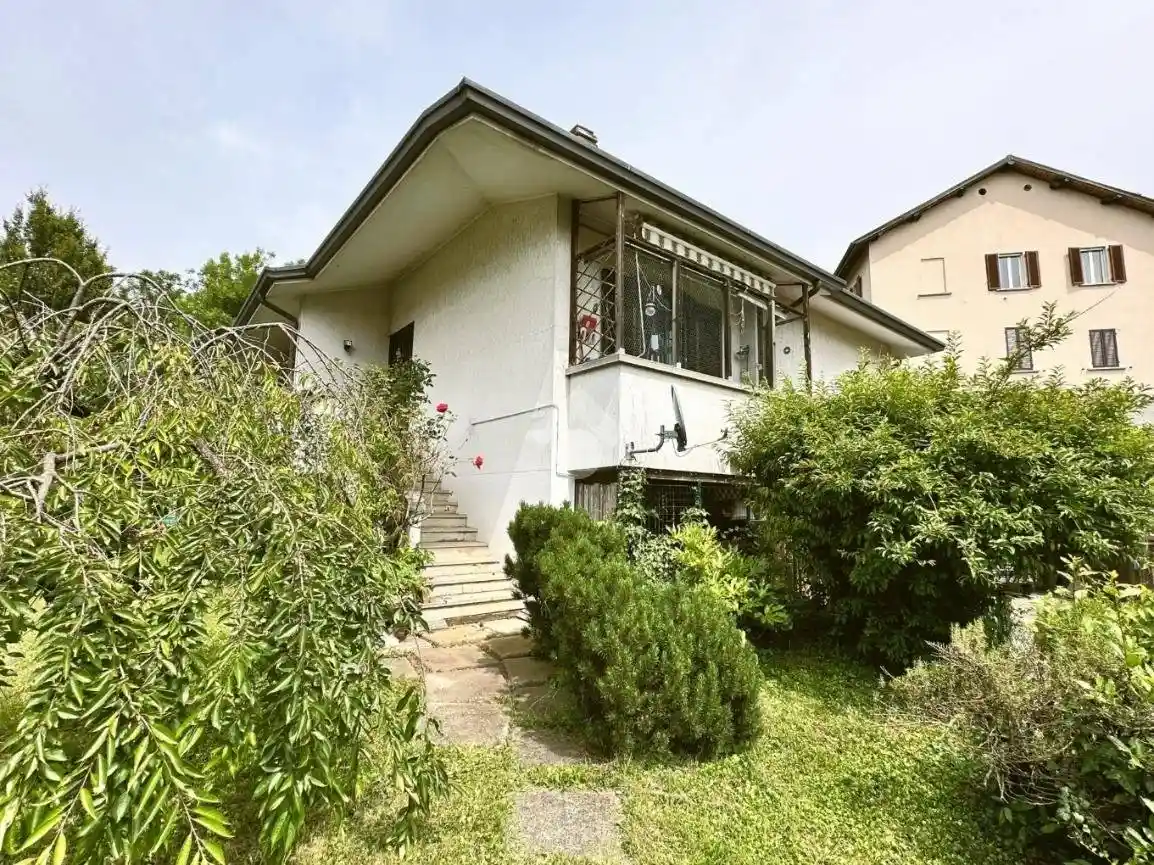 Villa in vendita a Carnate