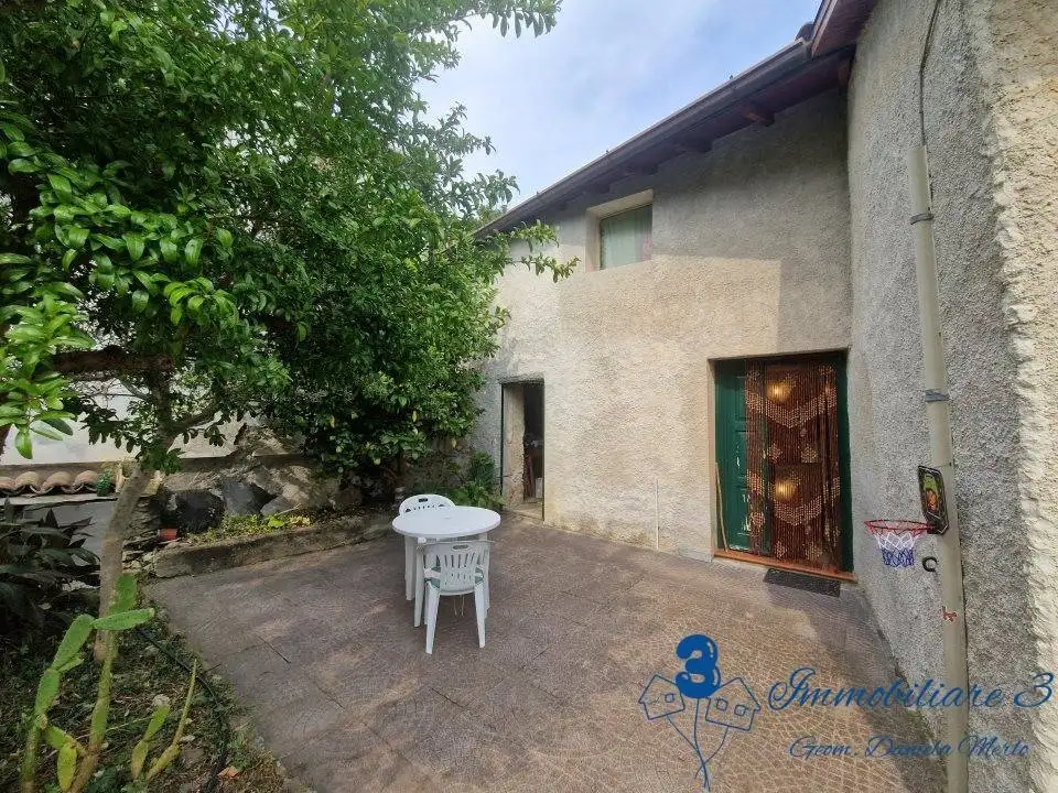 Casa indipendente in vendita a Vendone