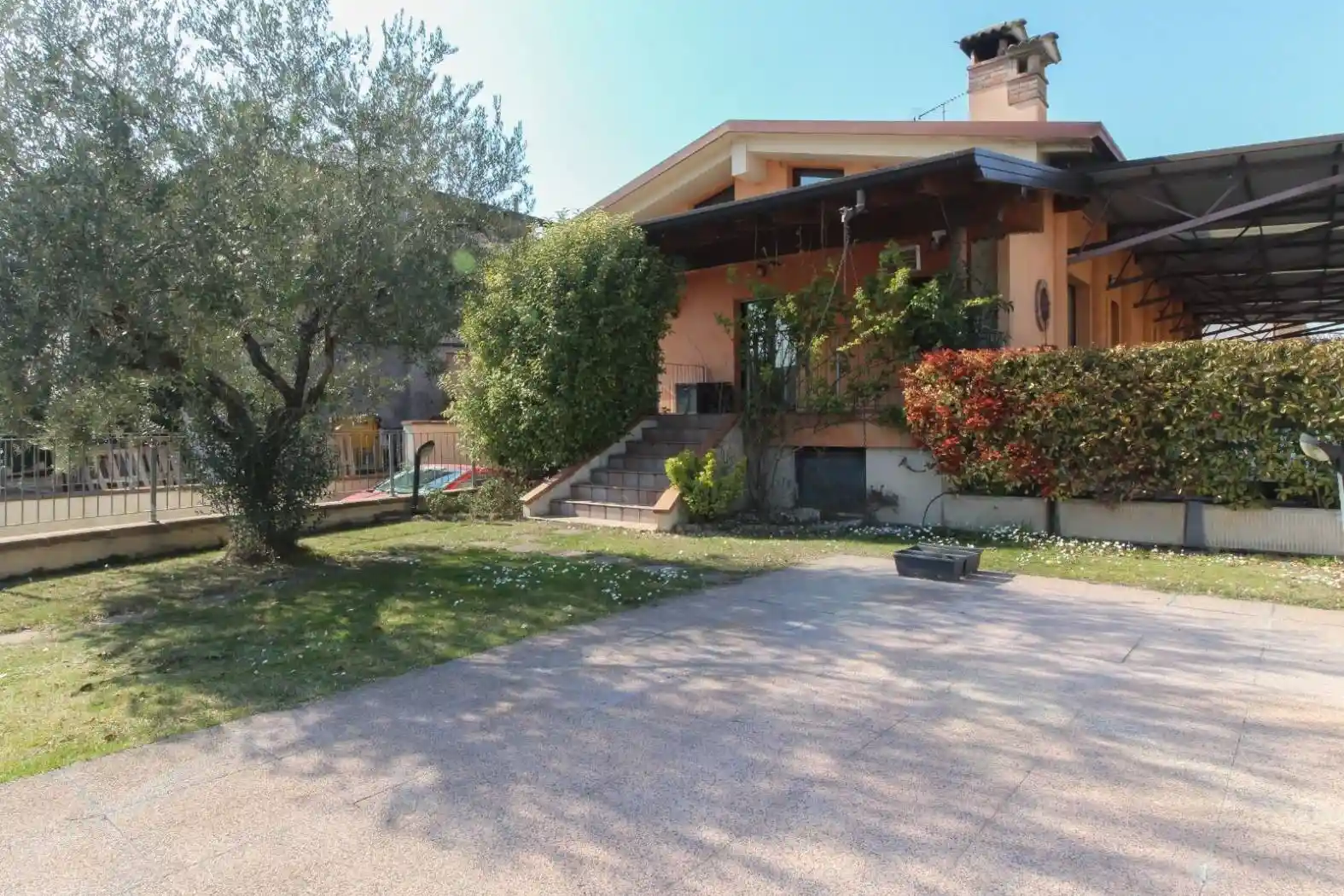 Villa in vendita a Lonato del Garda