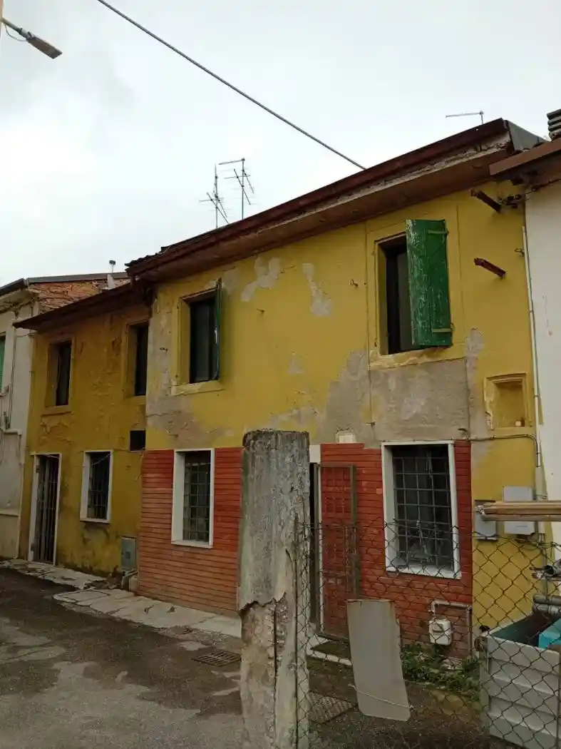 Casa indipendente in vendita a San Giovanni Lupatoto