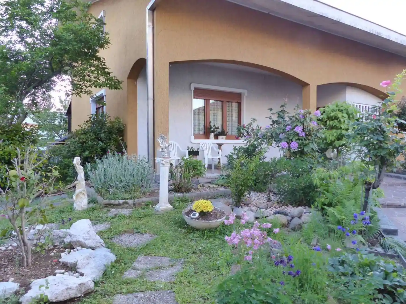 Villa in vendita a Rescaldina