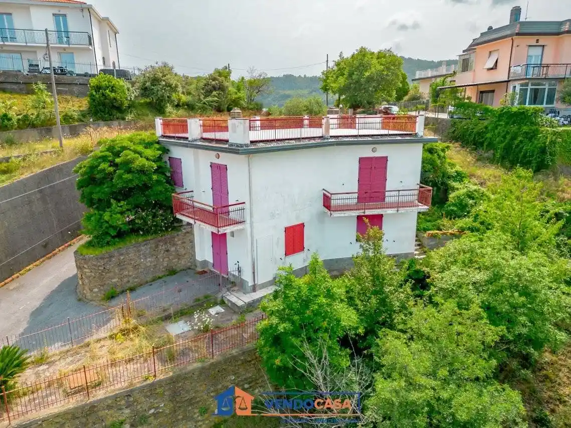 Villa in vendita a Noli