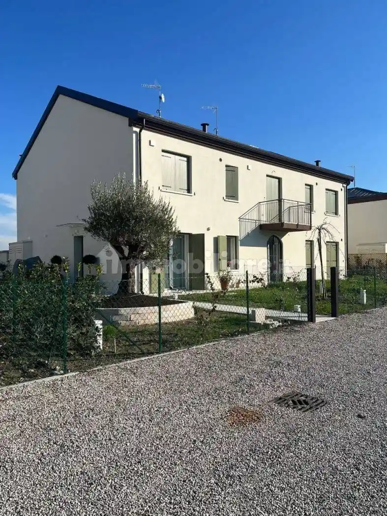 Villa in vendita a Ferrara