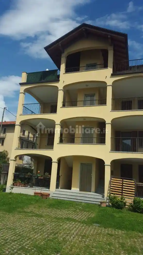 Appartamento in vendita a Brovello-Carpugnino