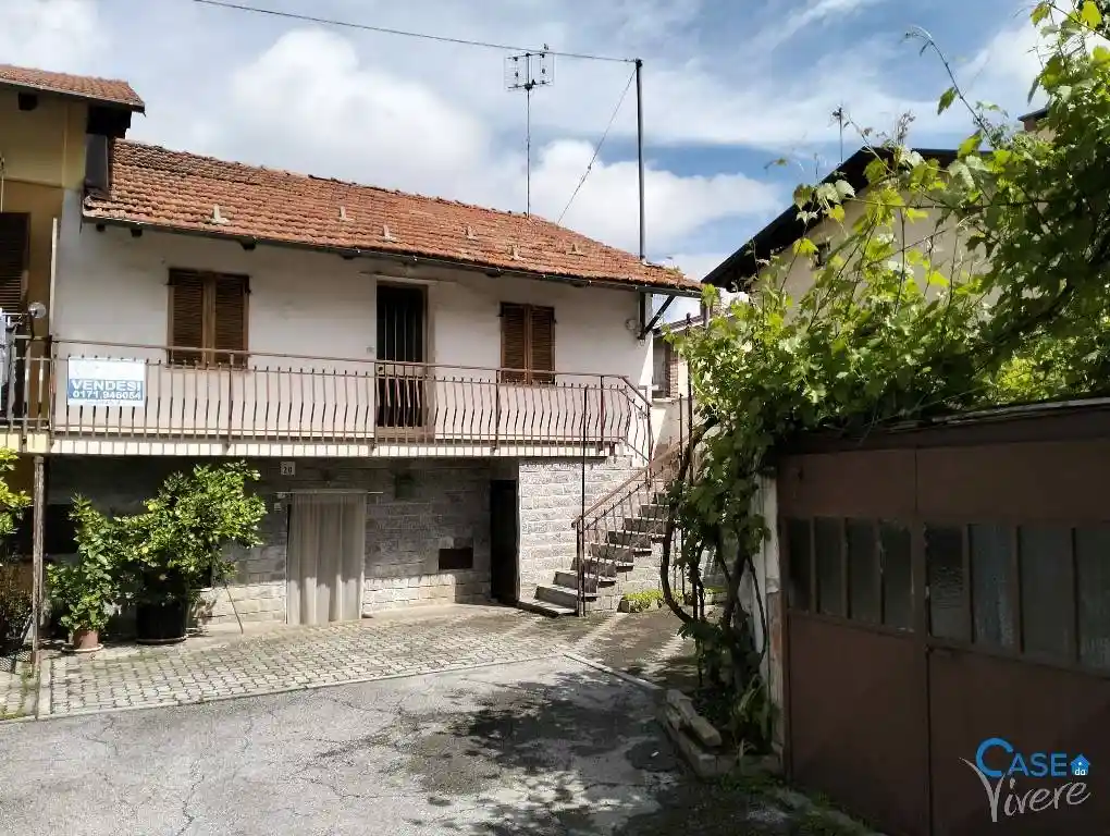 Casa indipendente in vendita a Cuneo