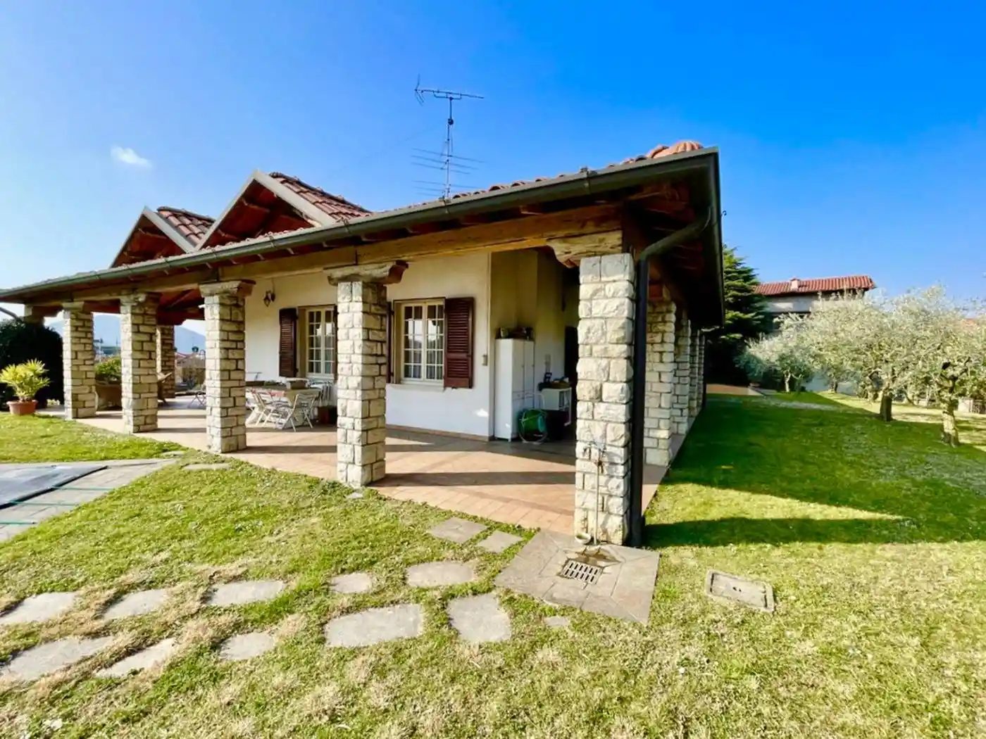 Villa in vendita a Adro