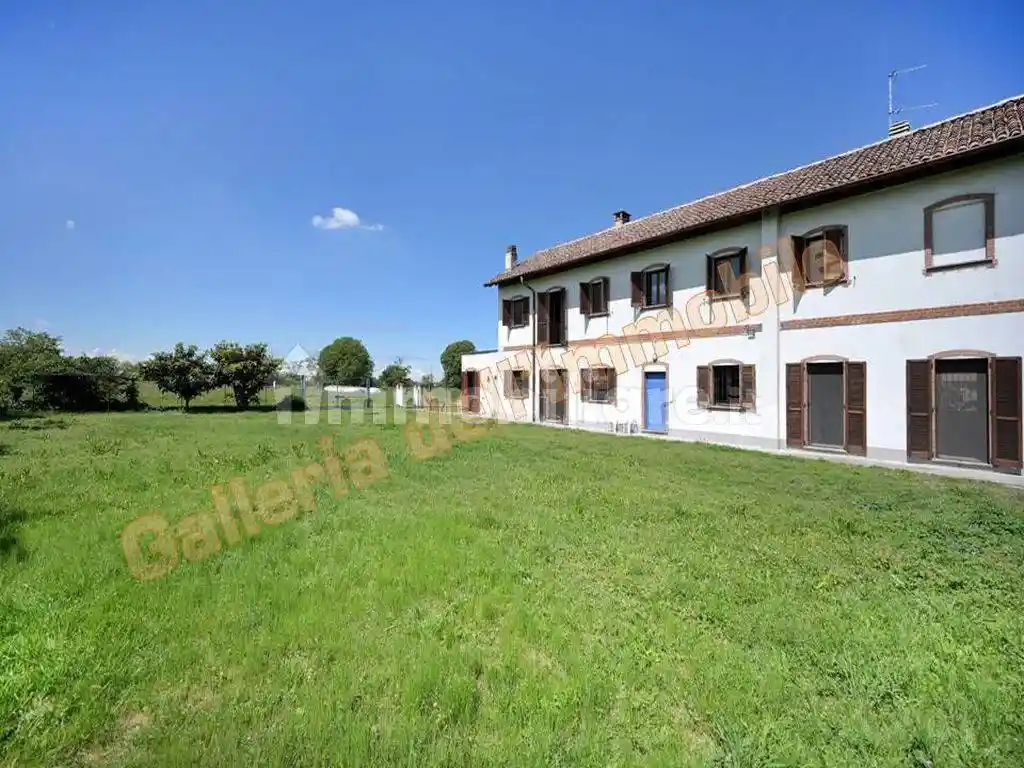 Villa in vendita a Abbiategrasso