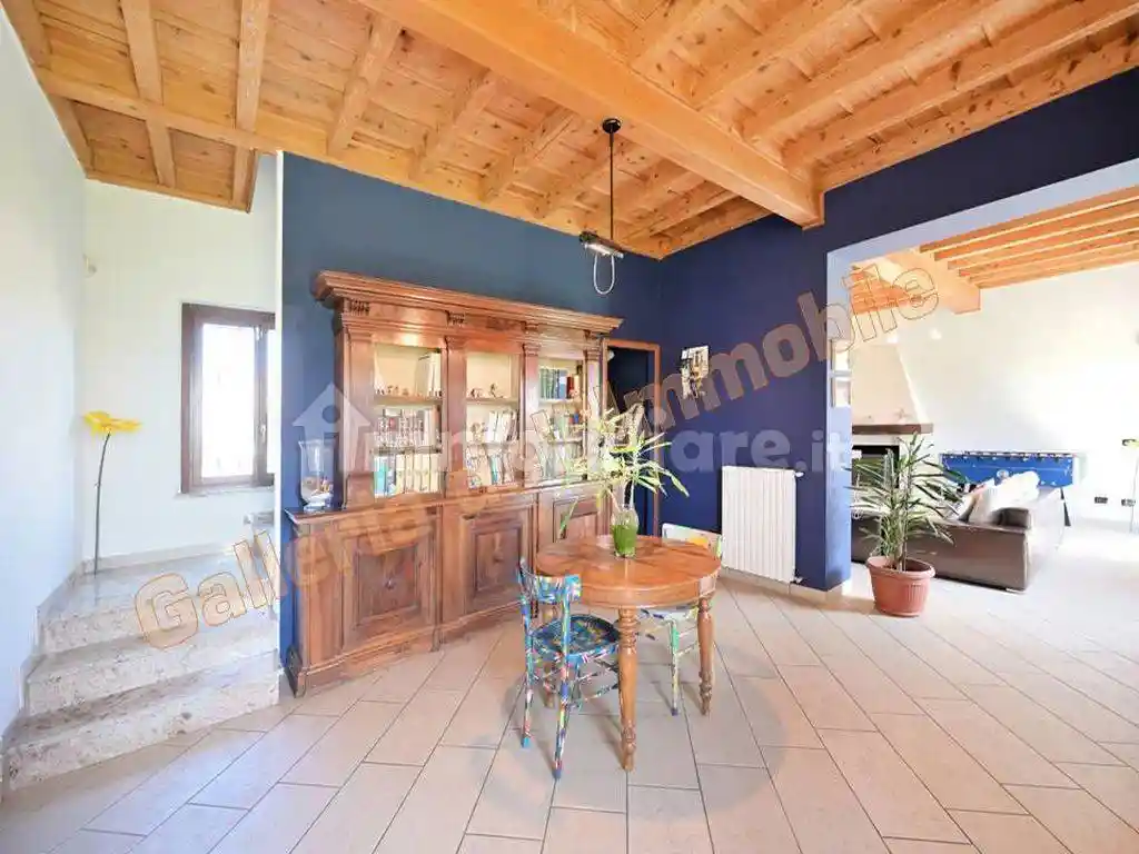 Rustico - Casale in vendita a Abbiategrasso