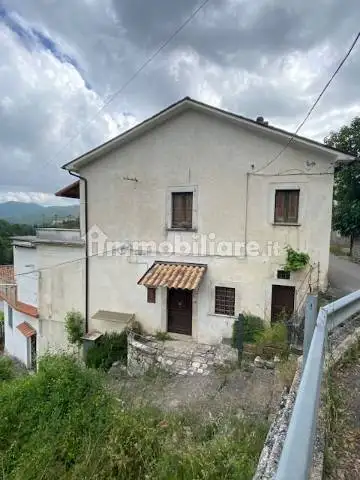 Palazzo - Edificio in vendita a Acquafondata