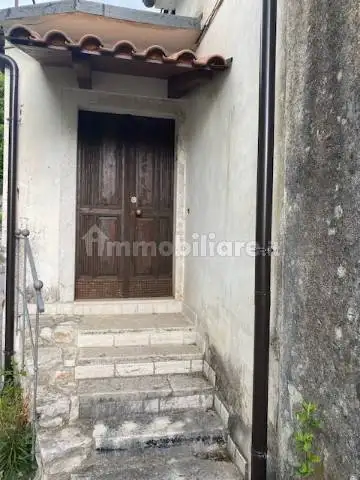 Palazzo - Edificio in vendita a Acquafondata