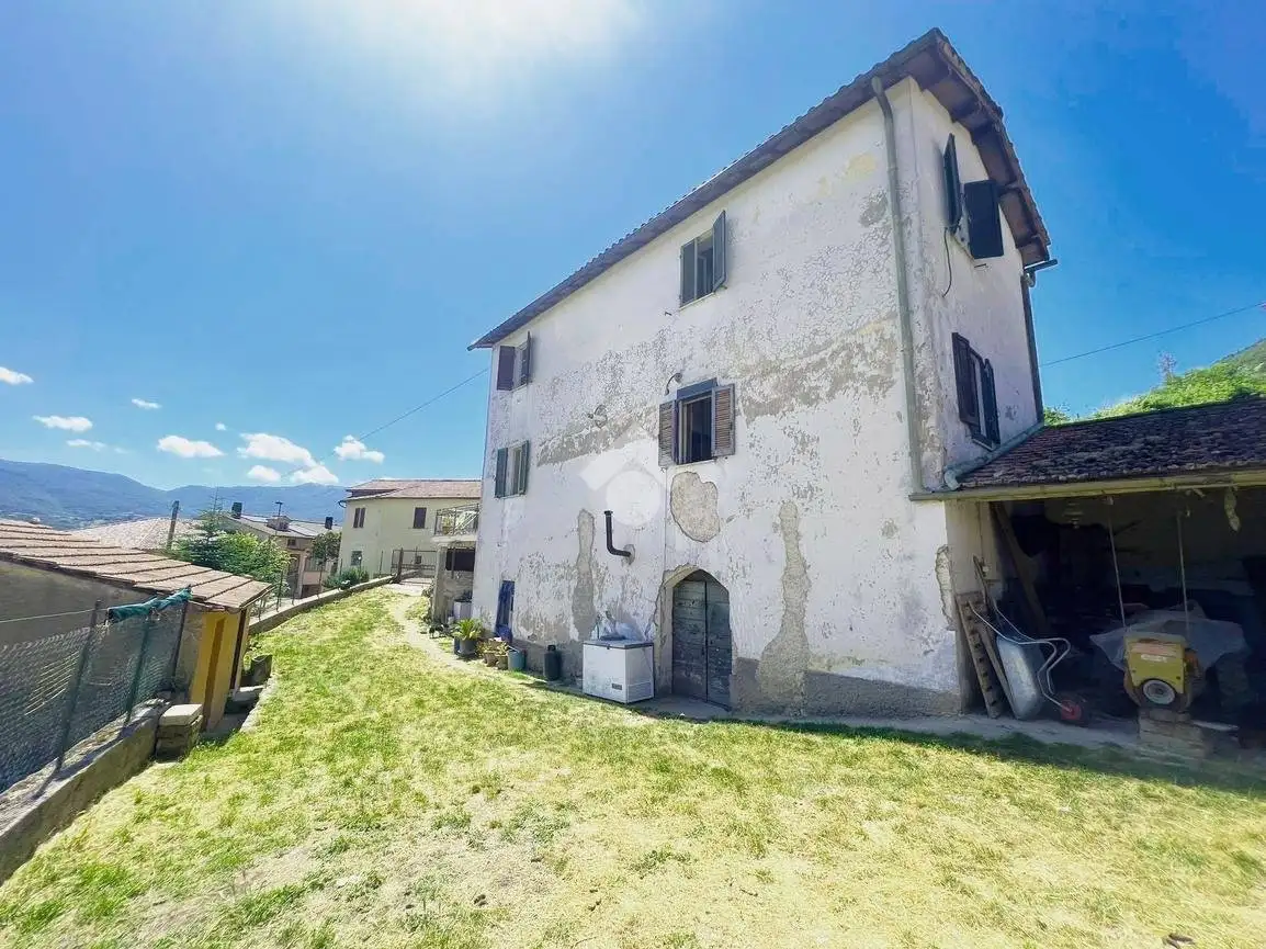 Casa indipendente in vendita a Configni