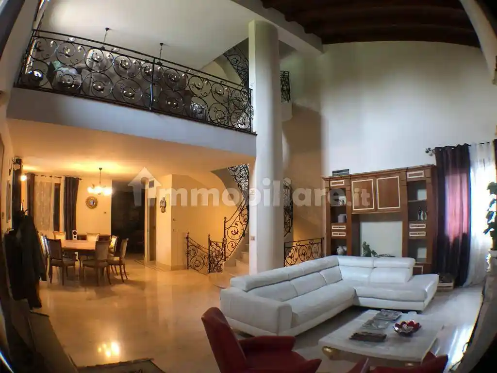 Villa in vendita a Modena