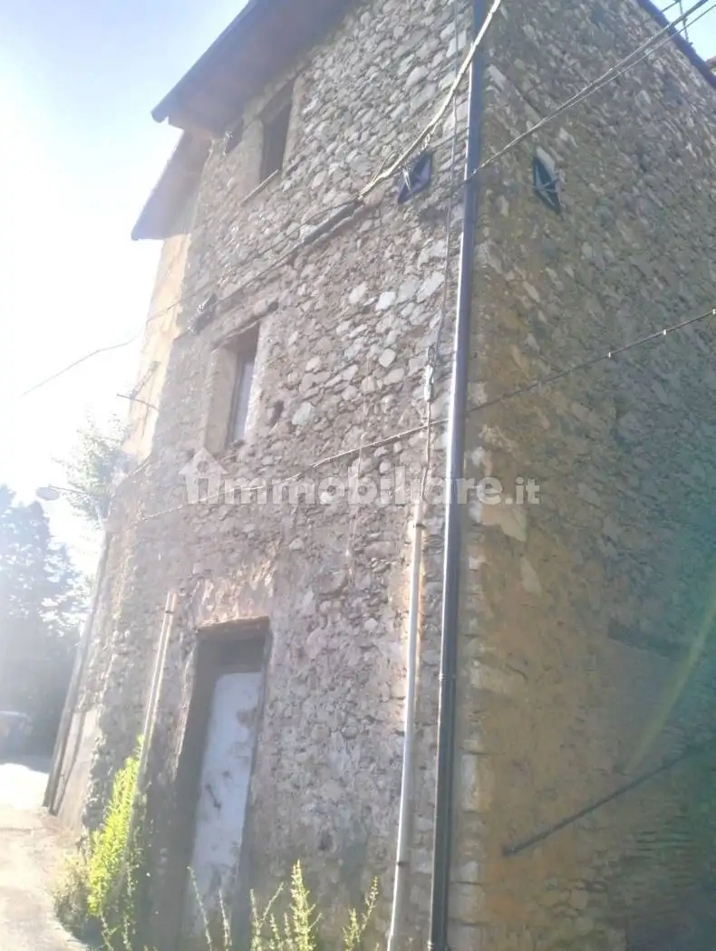 Casa indipendente in vendita a Montefranco