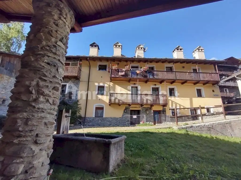 Appartamento in vendita a Etroubles