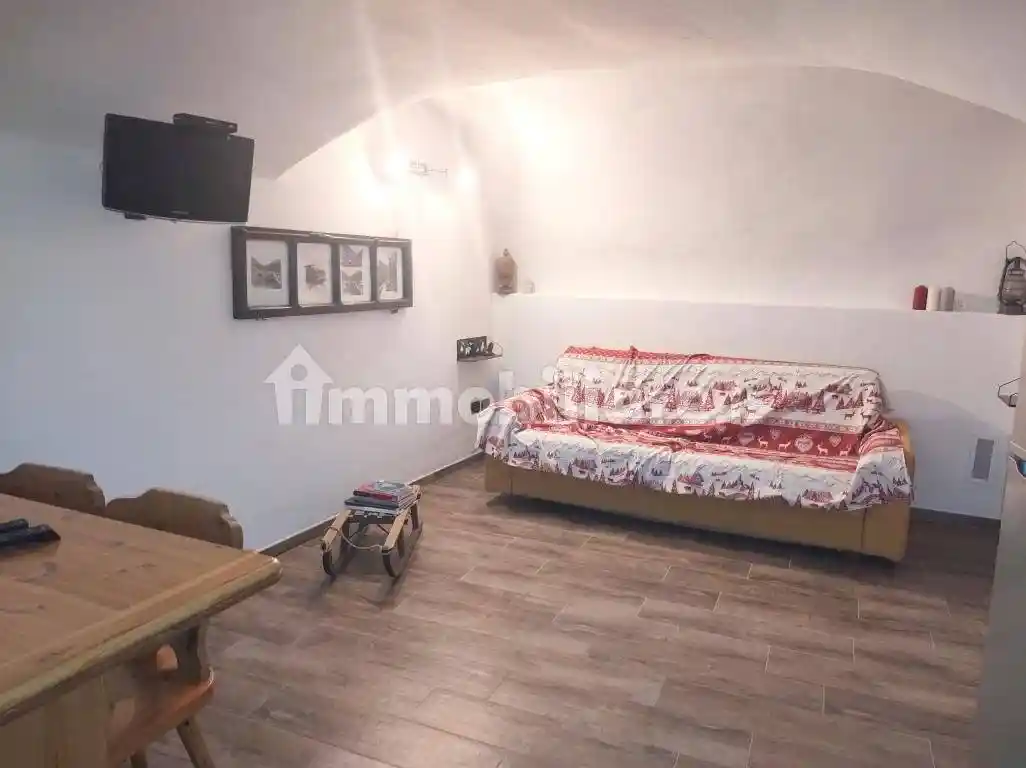 Bilocale via dei Mulini, Centro, Etroubles - foto 2