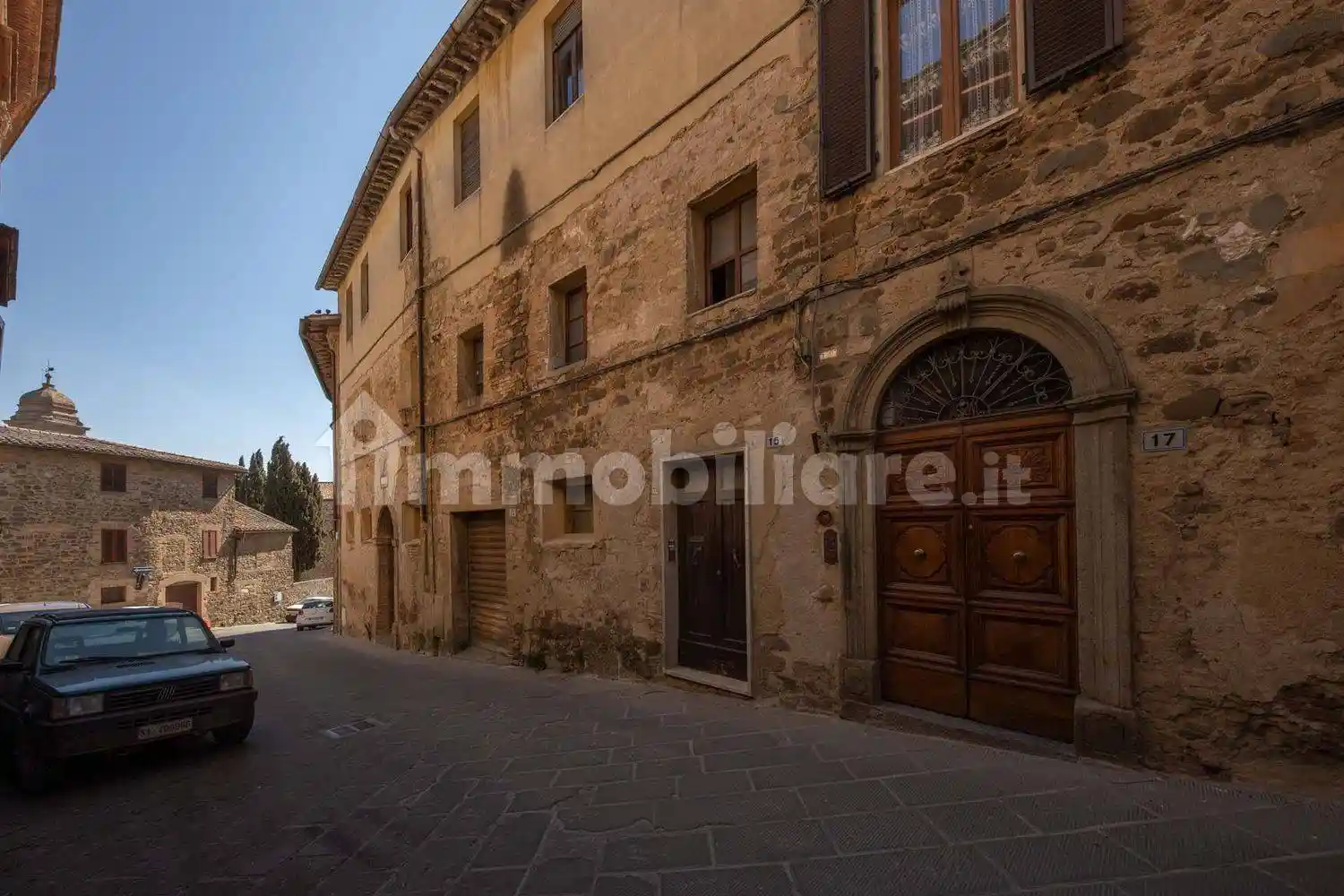 Palazzo - Edificio in vendita a Montalcino