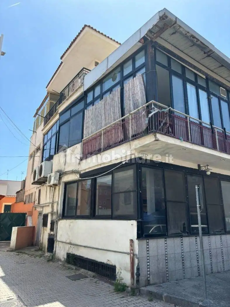 Palazzo - Edificio in vendita a Torre del Greco