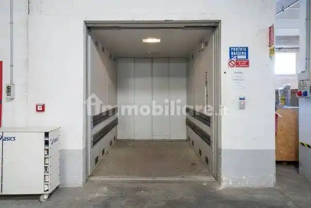 Palazzo - Edificio in Affitto - foto 5