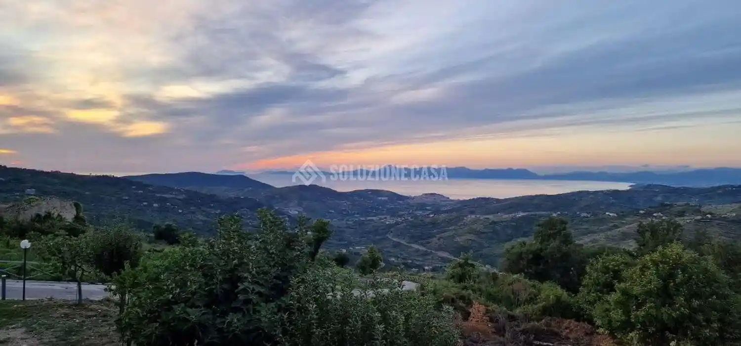 Villa in vendita a Laureana Cilento