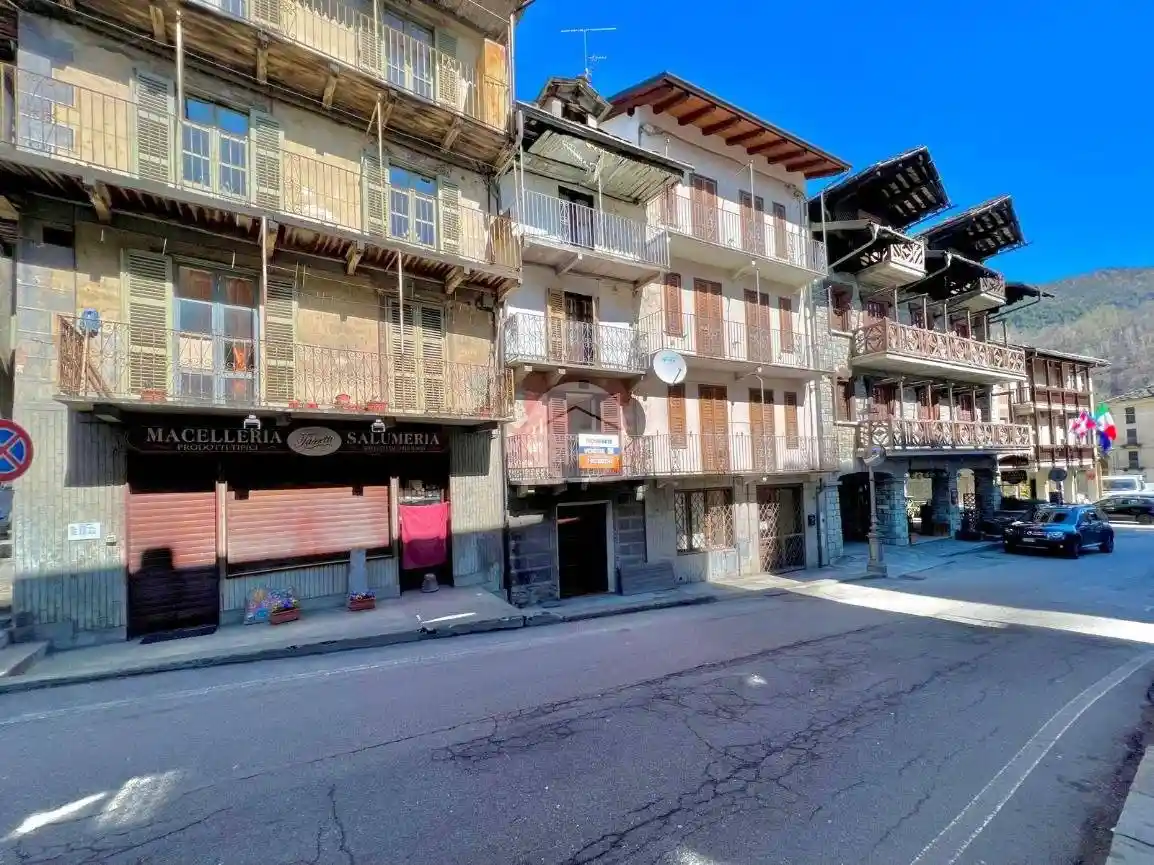 Casa indipendente in vendita a Viù