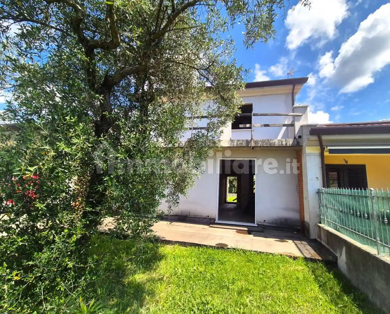 Villetta a schiera in vendita a Luni