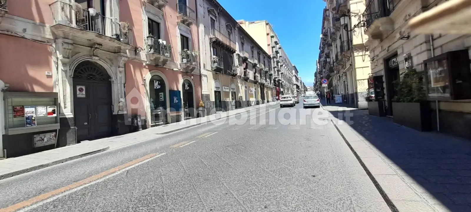 Palazzo - Edificio in affitto a Catania