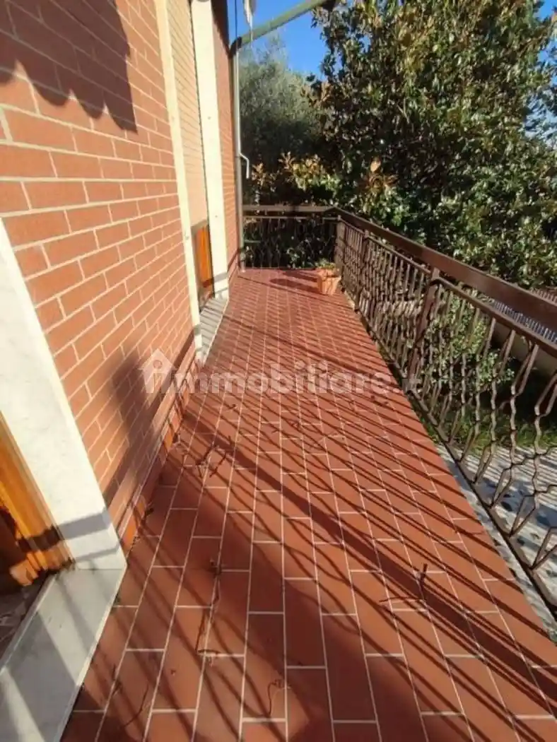 Villa in vendita a Carrara