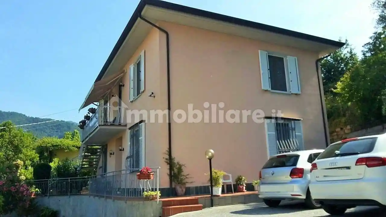 Villa in vendita a Luni