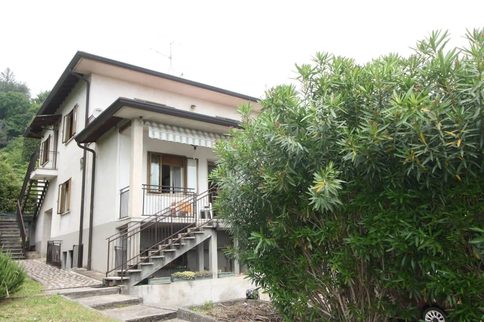 Villa in vendita a Sangiano