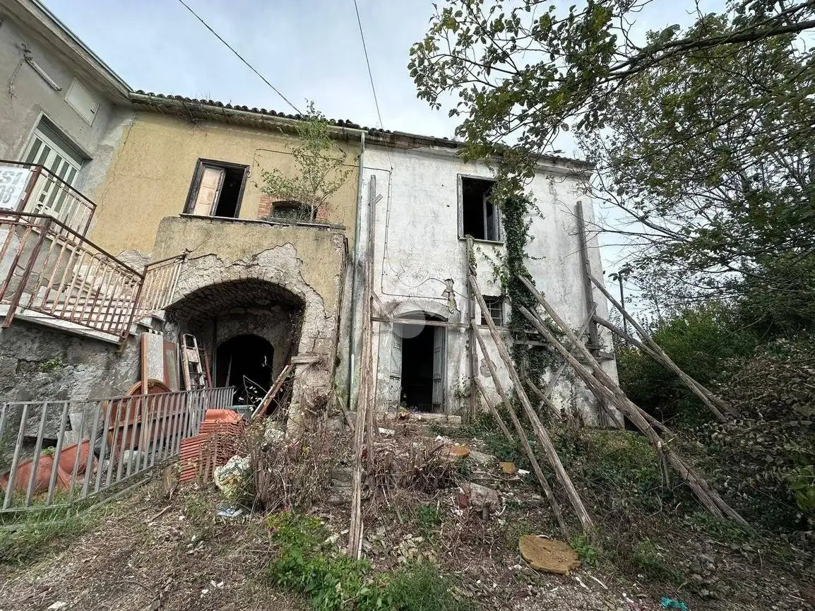 Rustico - Casale in vendita a Montesarchio