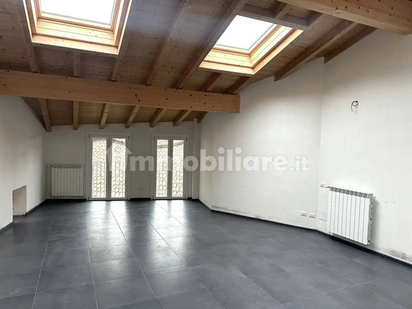 Bilocale nuovo, secondo piano, Albese con Cassano - foto 4