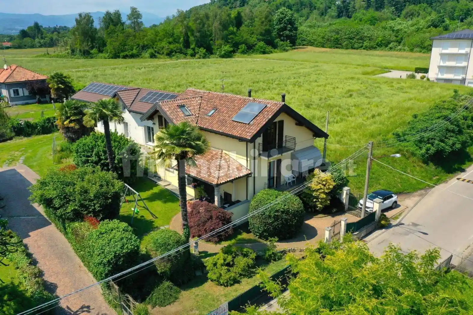Villa in vendita a Sesto Calende