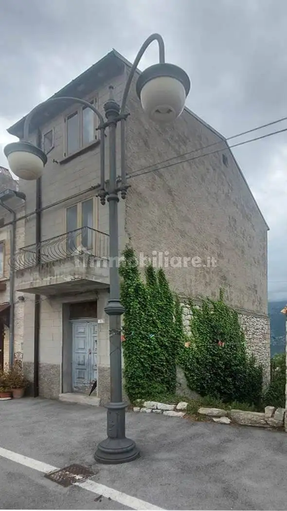 Casa indipendente in vendita a Colledimacine